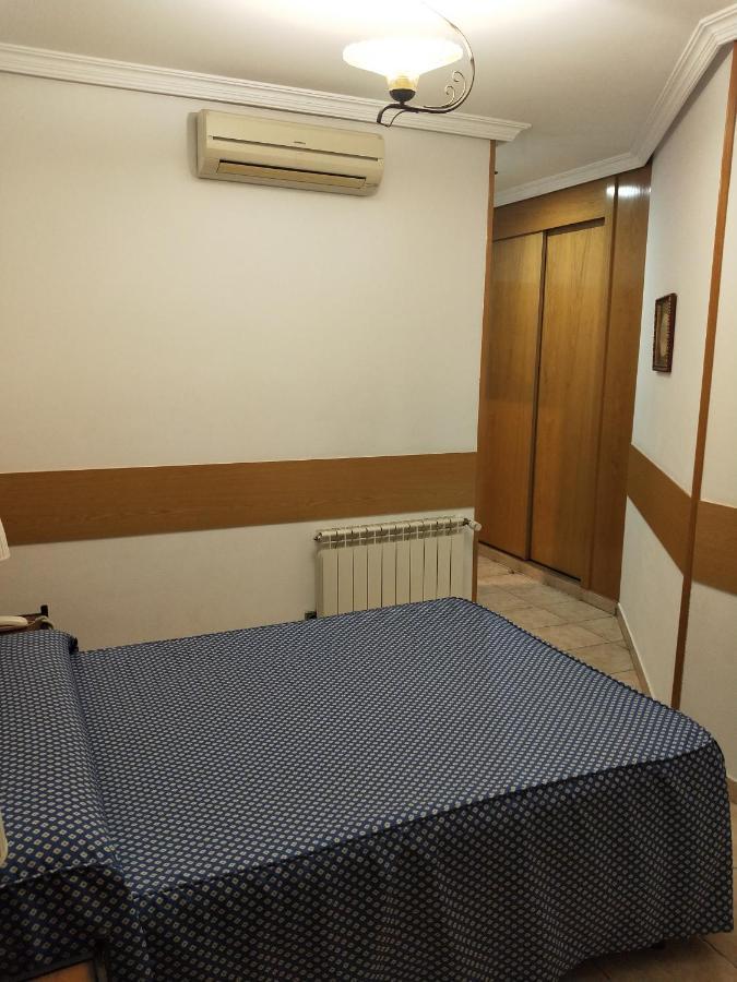 Hostal Maria Ronda Madrid Exterior foto