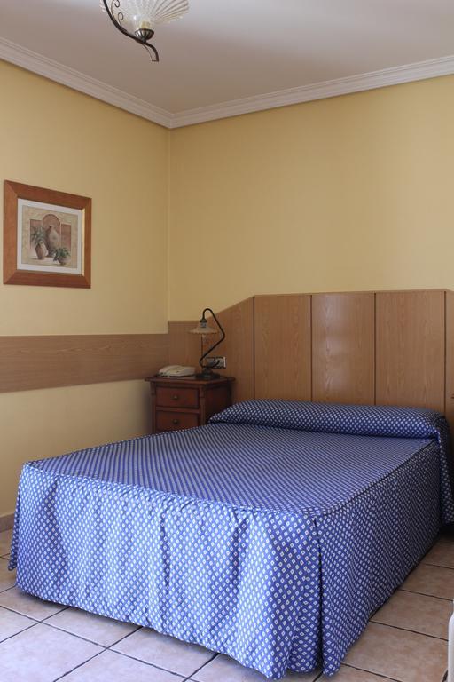 Hostal Maria Ronda Madrid Exterior foto